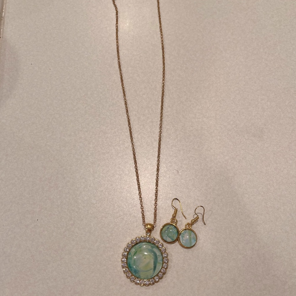 ONE OF A KIND!!  Striking handmade necklace and earrings